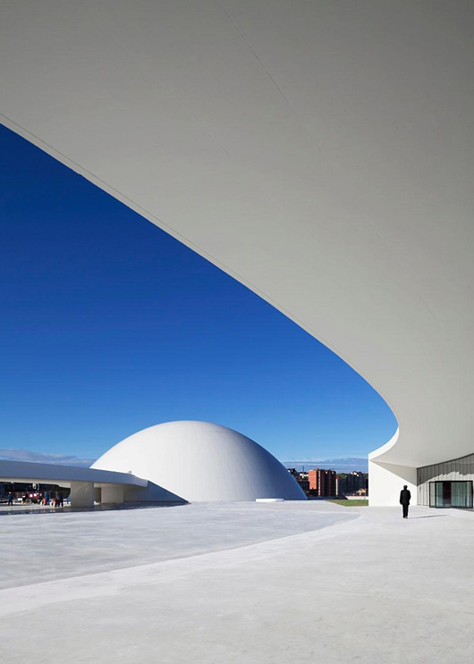 Centro Niemeyer in Avilés, Spain | Daily design inspiration for ...