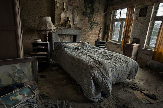 Orphans of Time: Hauntingly Beautiful Photos by Rebecca Bathory | Daily ...