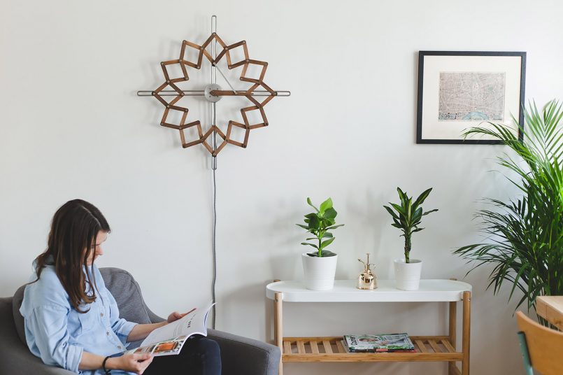 Solstice: Kinetic Clock by Animaro | Daily design inspiration for ...