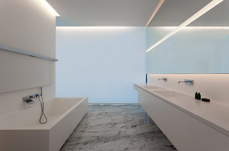 Aluminum House by Fran Silvestre Arquitectos | Daily design inspiration ...