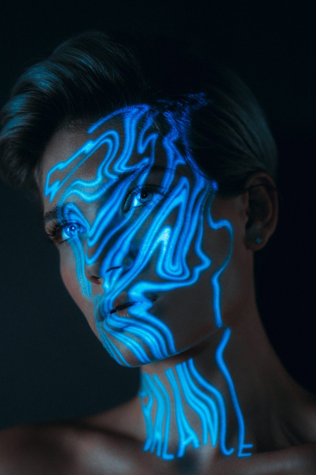 Prismagraphy: Illuminated Portraits by 19Tones | Daily design ...