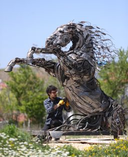 Scrap Metal Sculptures by Cem Özkan | Daily design inspiration for ...