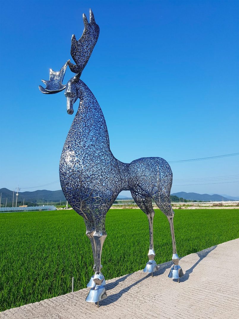 Metallic Sculptures by Kang Dong Hyun | Daily design inspiration for ...