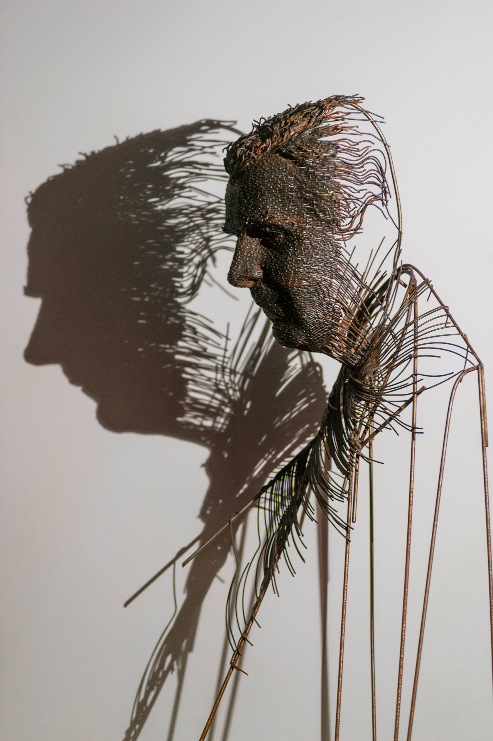 Wire Sculpture by Darius Hulea is a Modern Twist on the Portrait Bust