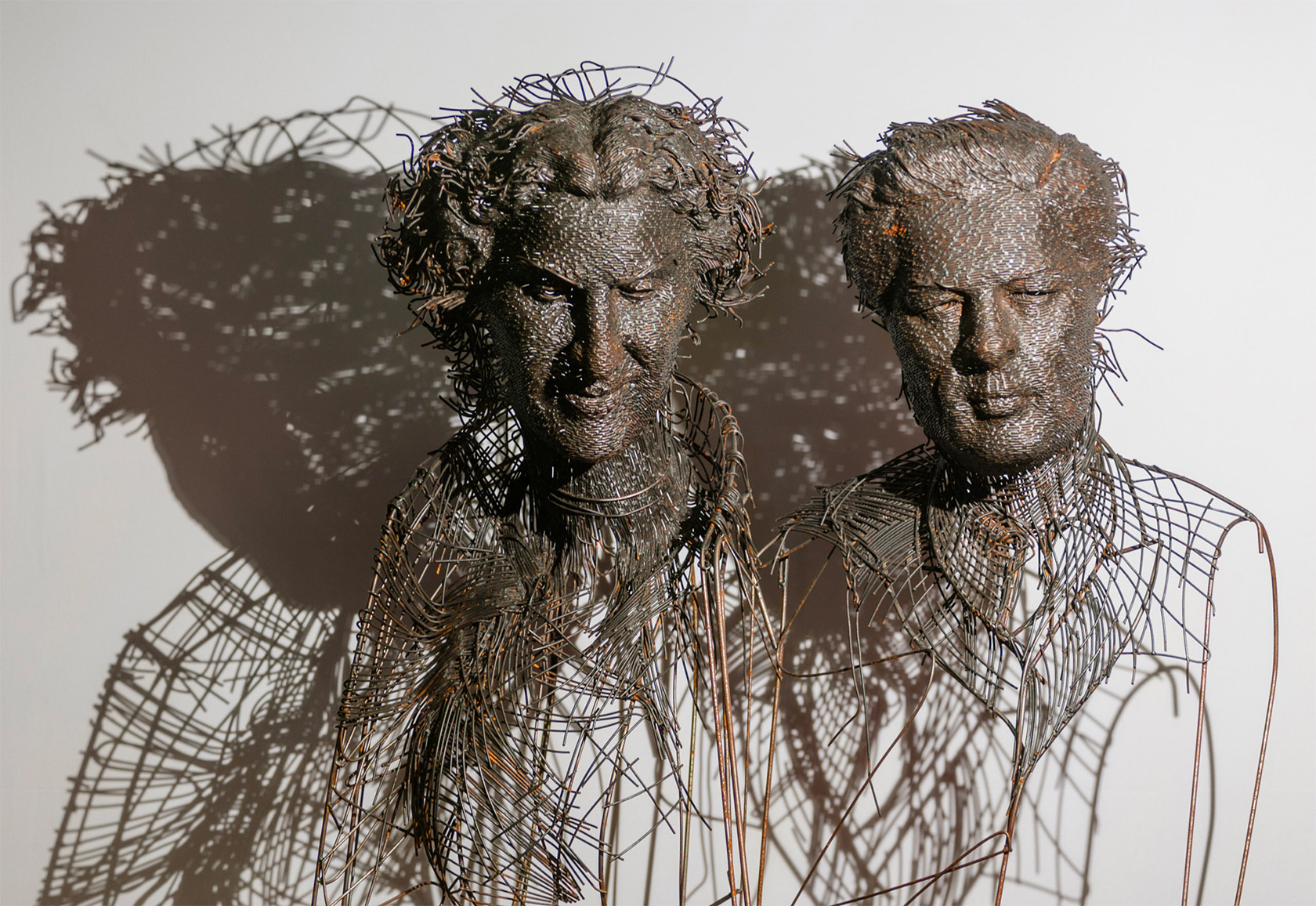 Wire Sculpture by Darius Hulea is a Modern Twist on the Portrait Bust