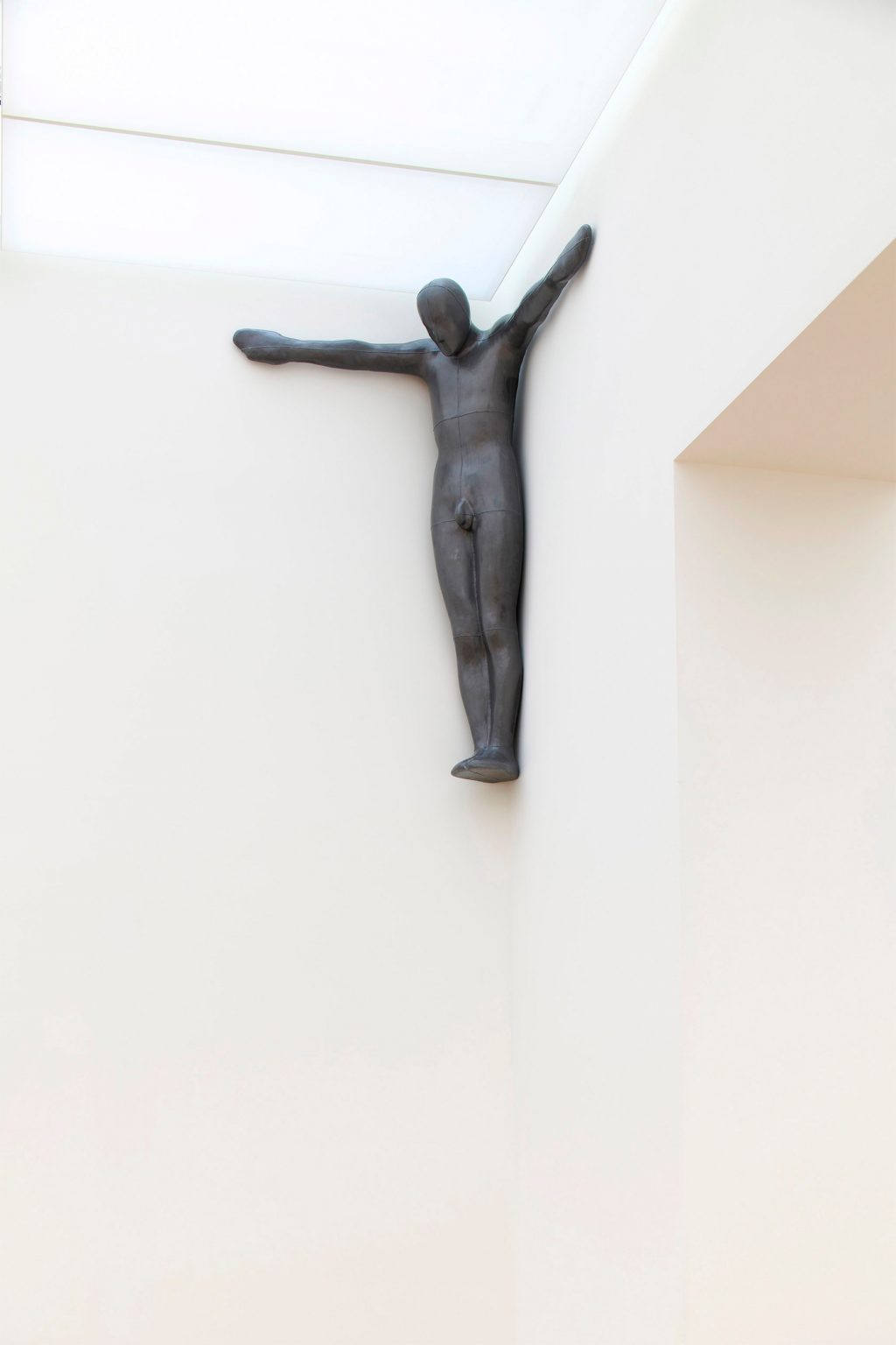 Thought-Provoking Figurative Sculptures by Antony Gormley | Daily ...