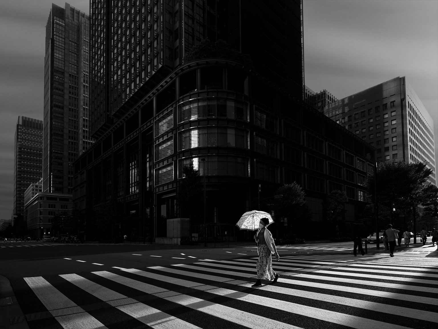 Black & White Street Photography by Taka Hiro Daily design inspiration for creatives