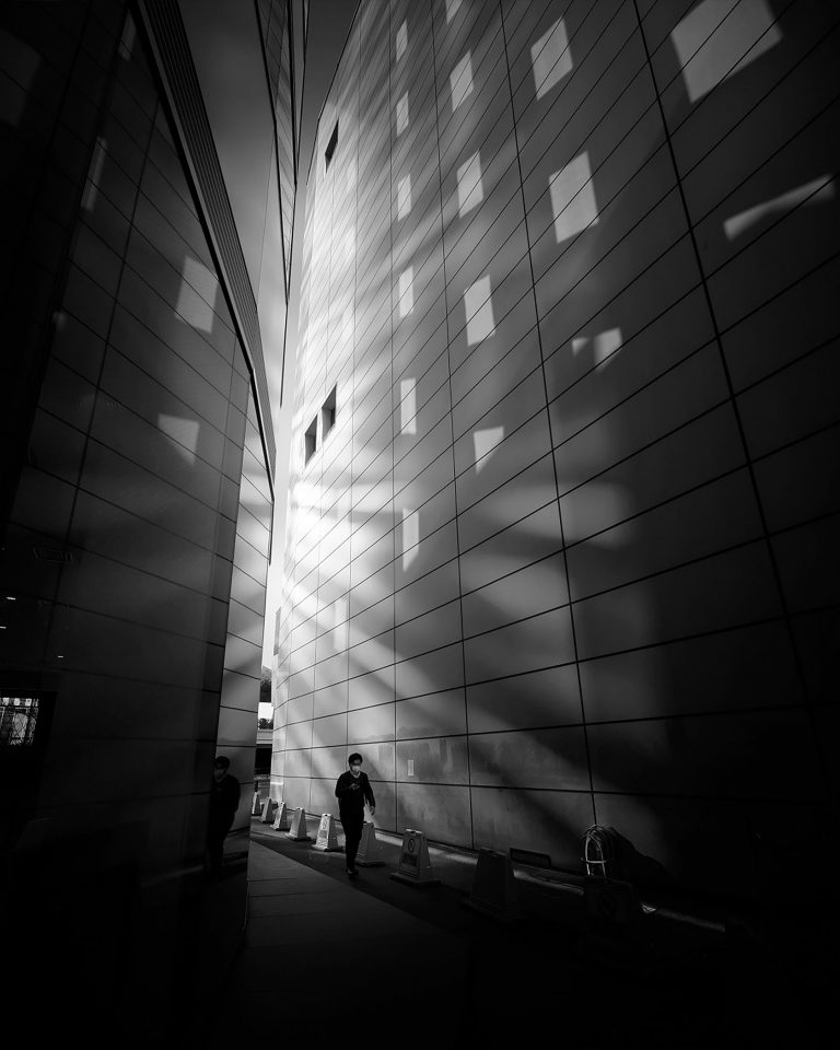 Black & White Street Photography by Taka Hiro | Daily design ...