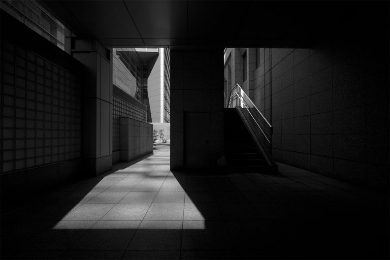 Black & White Street Photography by Taka Hiro | Daily design ...