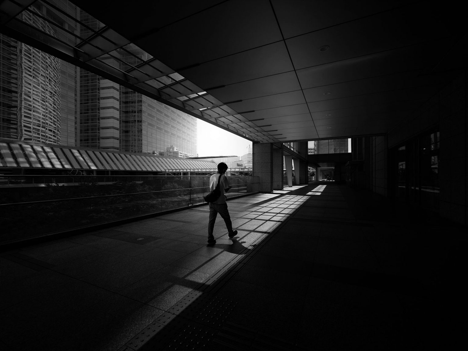 Black & White Street Photography by Taka Hiro | Daily design ...