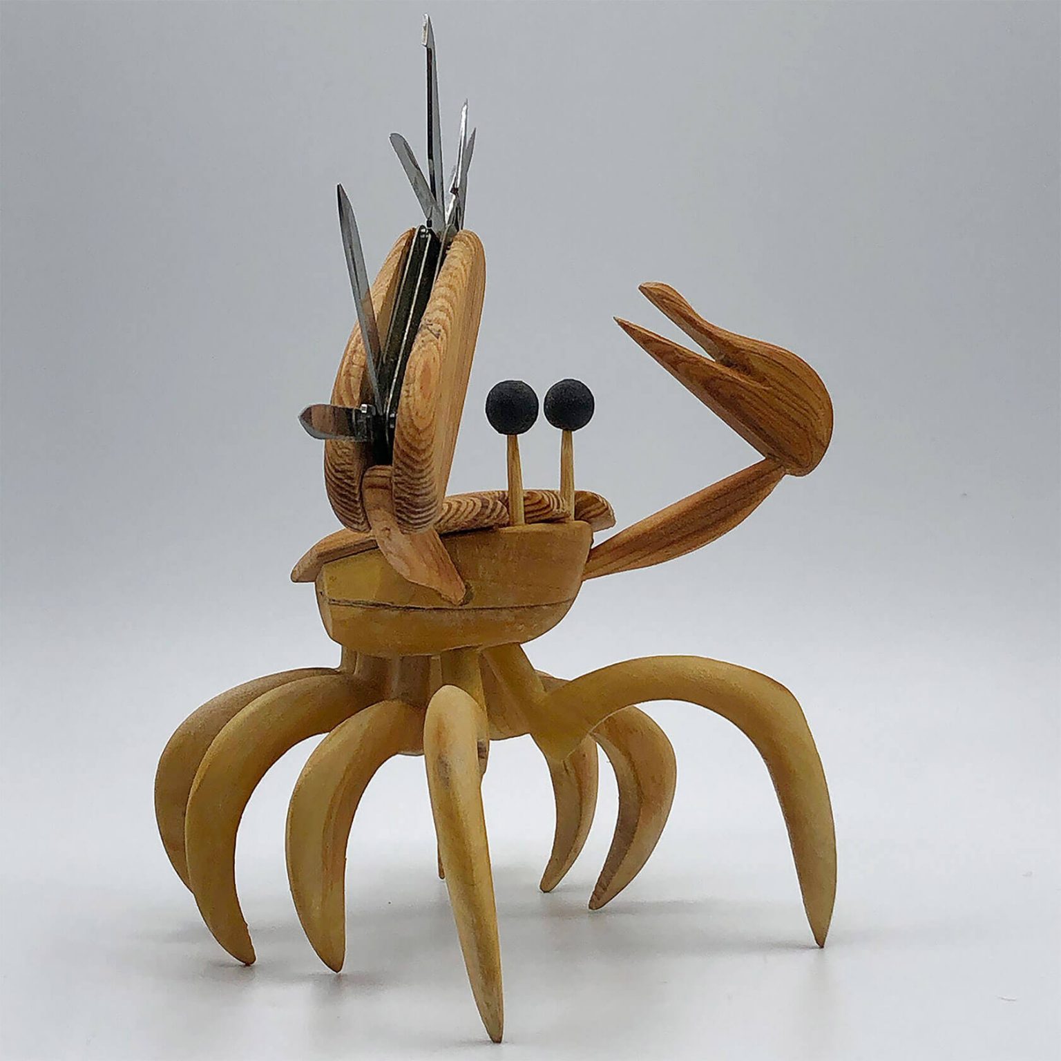 Amusing Wooden Animal Sculptures by Hugo Horita | Daily design ...