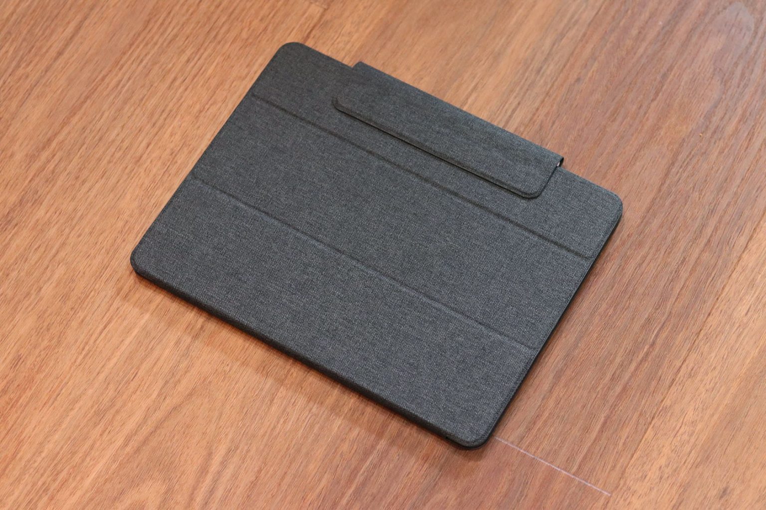 Paperlike Folio Case Review A Premium Feel for your iPad Daily