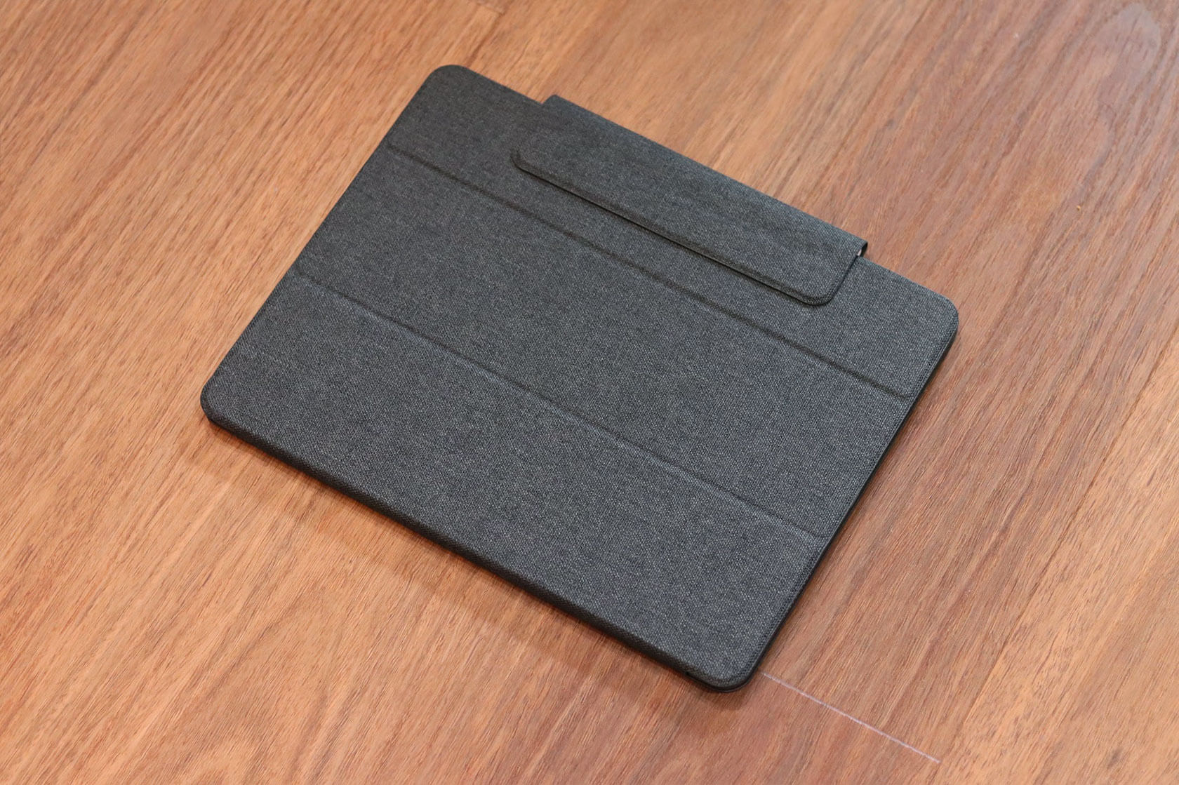 Paperlike Folio Case Review A Premium Feel for your iPad Daily design inspiration for