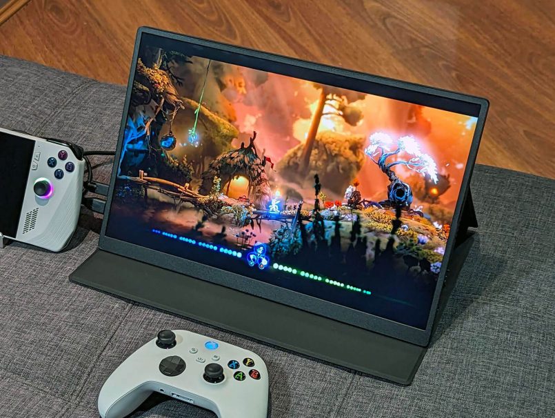 120 FPS Portable Gaming Monitor - PlayStation 5, Xbox Series X & Nintendo  Switch