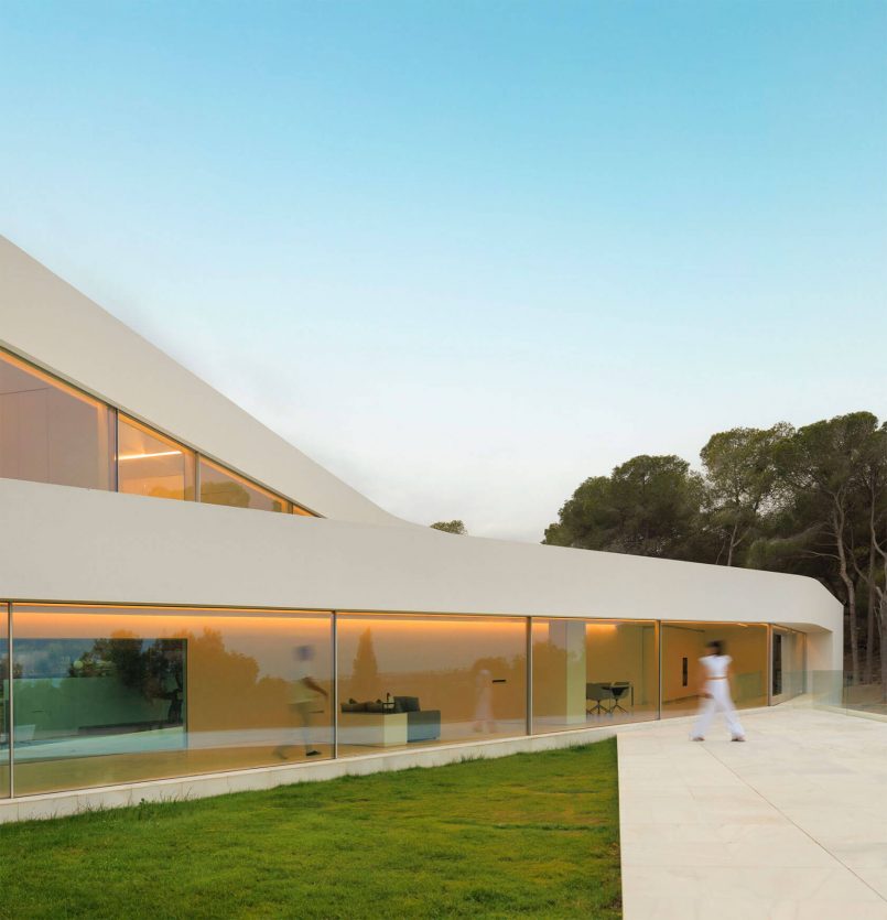 Sabater House by Fran Silvestre Arquitectos | Daily design inspiration ...