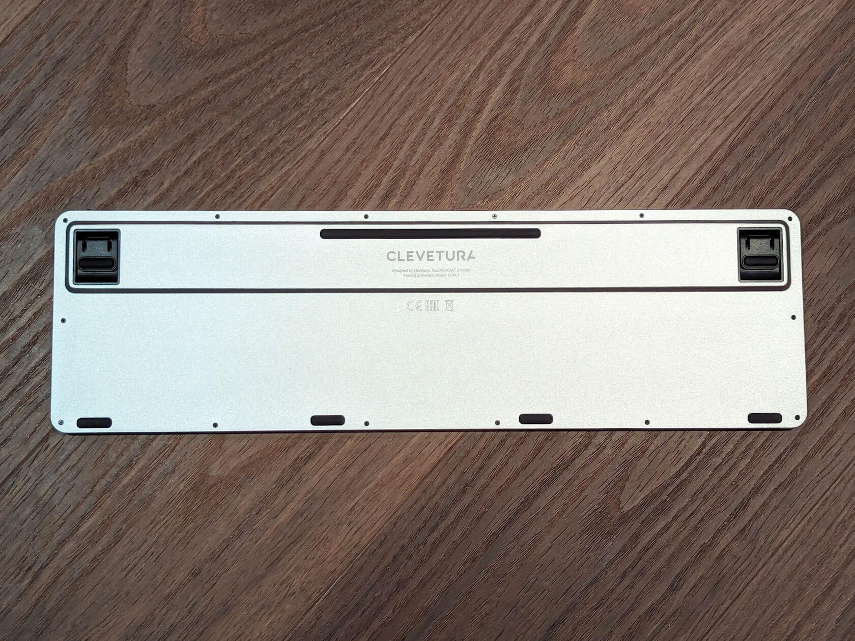 CLVX 1 Keyboard Review: A Seamless Keyboard & Touchpad Combo | Daily ...
