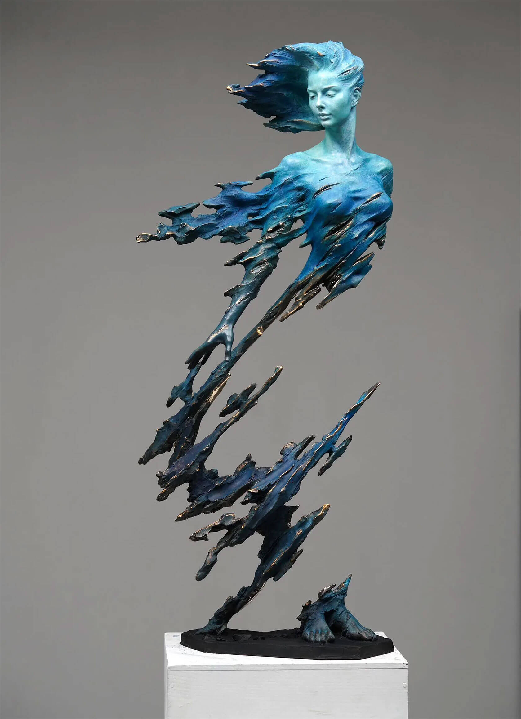 Body in Motion: Fluid Bronze Sculptures by Luo Li Rong | Daily